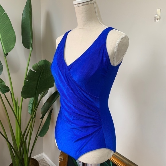 Gottex Profile Textured V-Neck One Piece Swimsuit - Picture 1 of 13